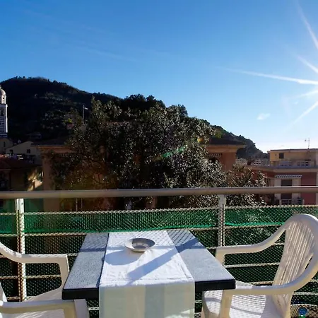 Apartment Aldebaran By The Sea *